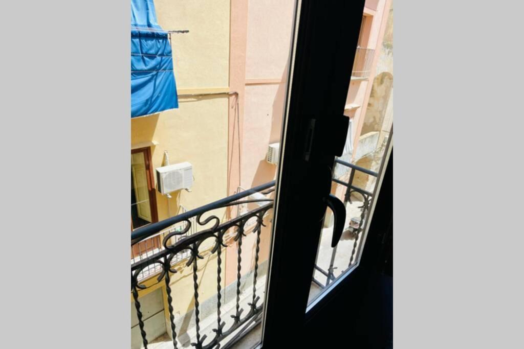 Trapani Centro Storico Apartment, Great Central Location! All New Furniture And Appliances! Extérieur photo
