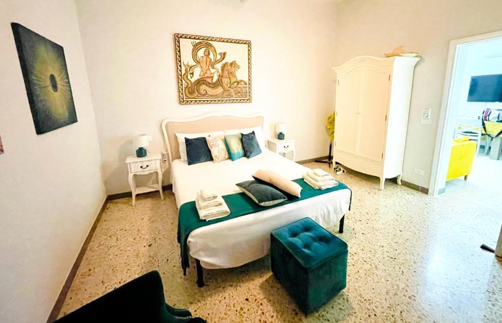 Trapani Centro Storico Apartment, Great Central Location! All New Furniture And Appliances! Extérieur photo